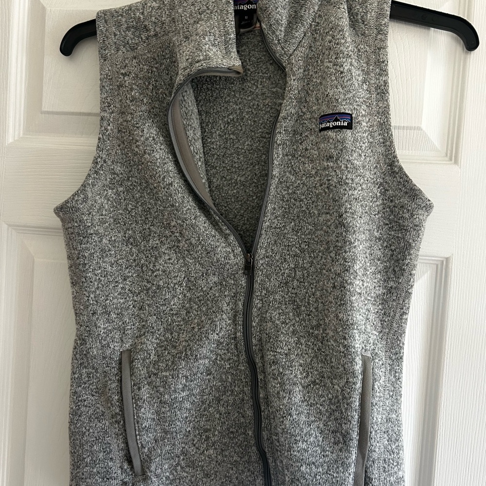 Patagonia women’s  Heather Gray Zip-Up Fleece Vest